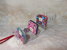 Load image into Gallery viewer, Acrylic Wallet Display