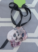 Load image into Gallery viewer, necklace
